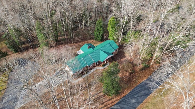 Property image 4 at 3064 Woodstream Drive, Valdese, NC 28690