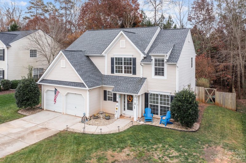 Property image 2 at 167 Vance Crescent Drive, Mooresville, NC 28117