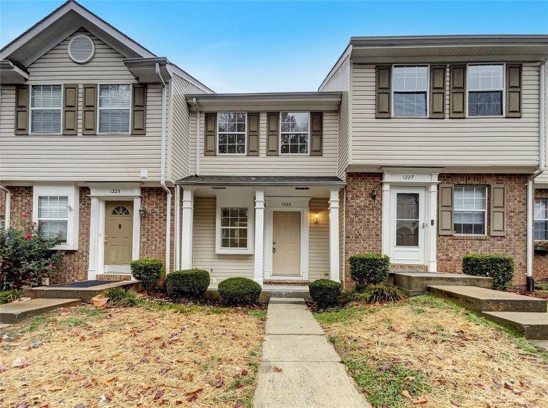 1225 Maple Shade Lane