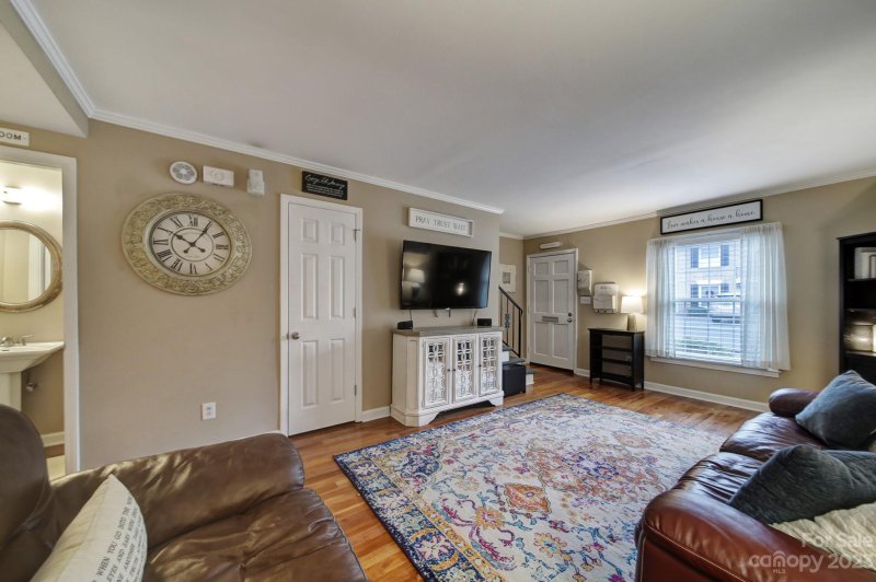 Property image 3 at 3720 Park Road, Charlotte, NC 28209