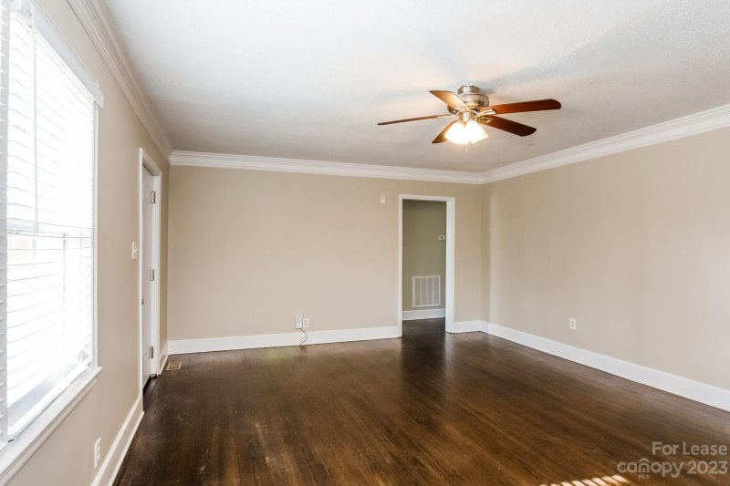 Property image 4 at 1130 Mona Drive, Charlotte, NC 28206