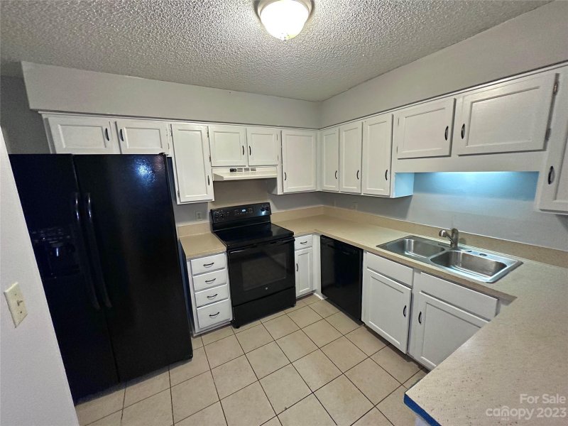 Property image 3 at 7108 Winery Lane, Charlotte, NC 28227