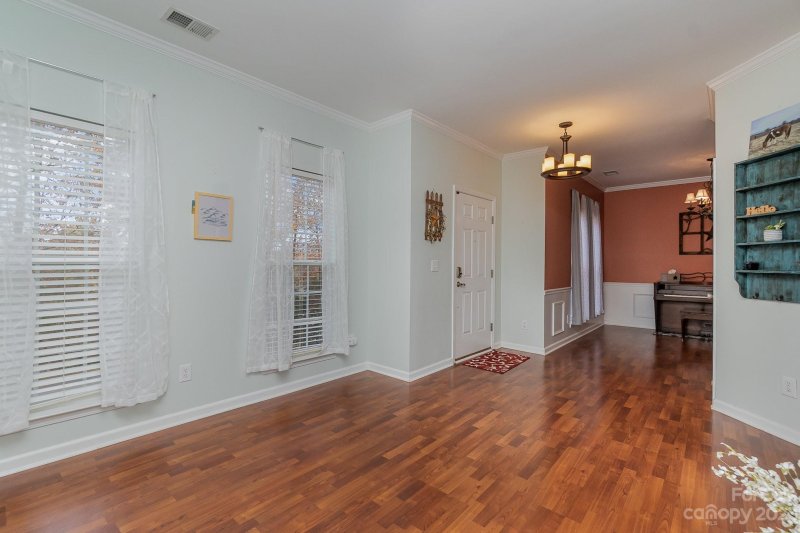 Property image 3 at 1914 Mt Isle Harbor Drive, Charlotte, NC 28214