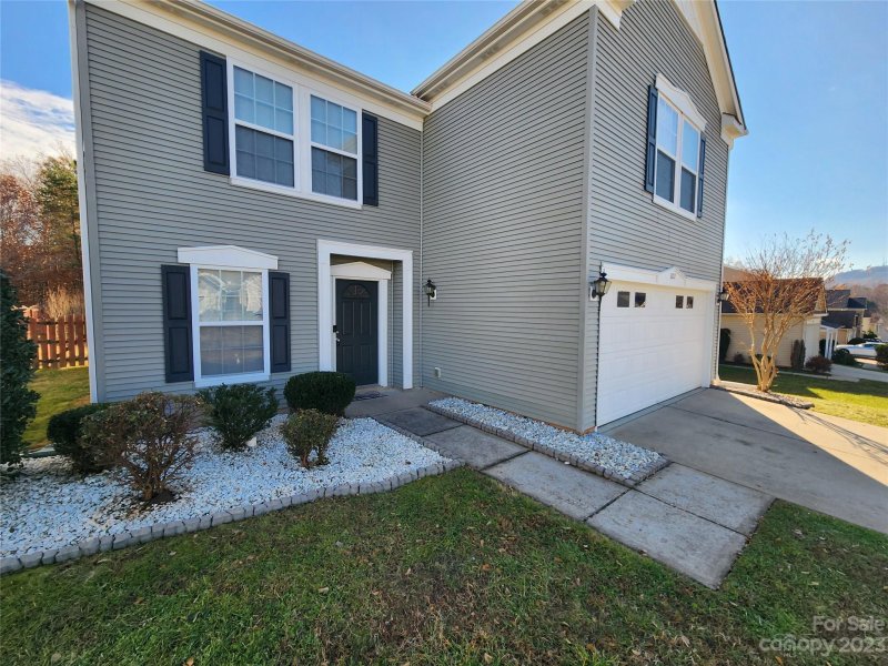 Property image 2 at 3212 Pikes Peak Drive, Gastonia, NC 28052