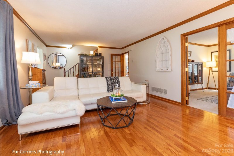 Property image 3 at 201 Meadow Run Extension, Asheville, NC 28806