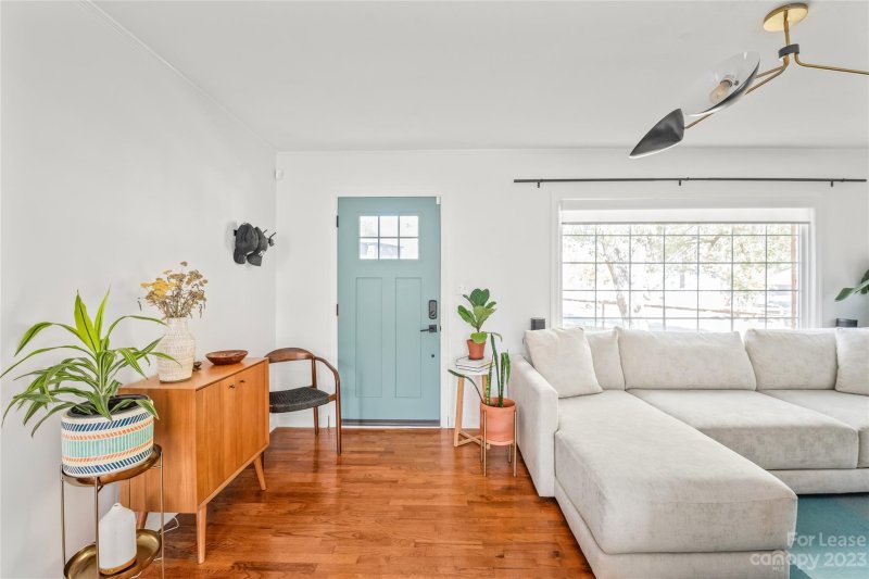 Property image 5 at 1300 Meadow Lane, Charlotte, NC 28205