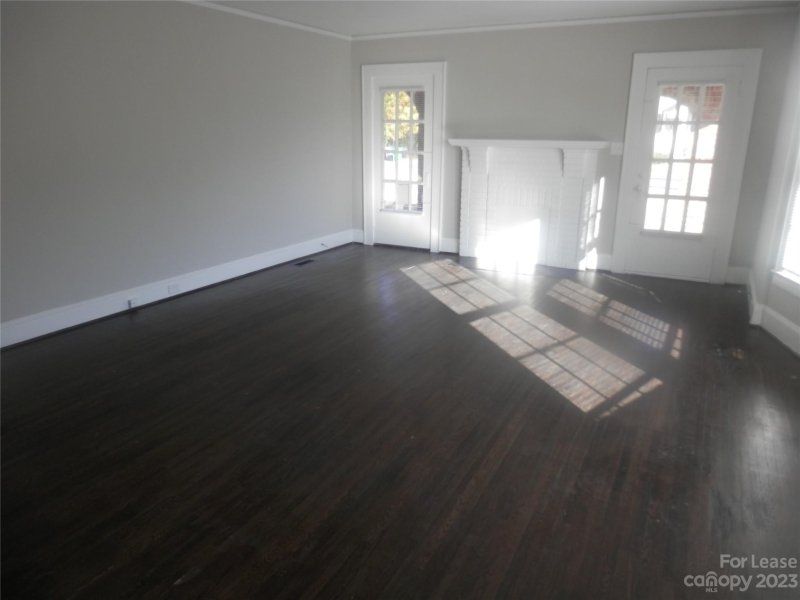 Property image 4 at 555 Sugar Creek Road, Charlotte, NC 28213