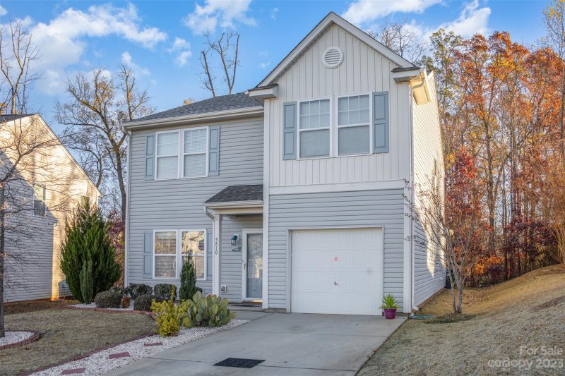 Property image 2 at 5810 Ringneck Road, Charlotte, NC 28216