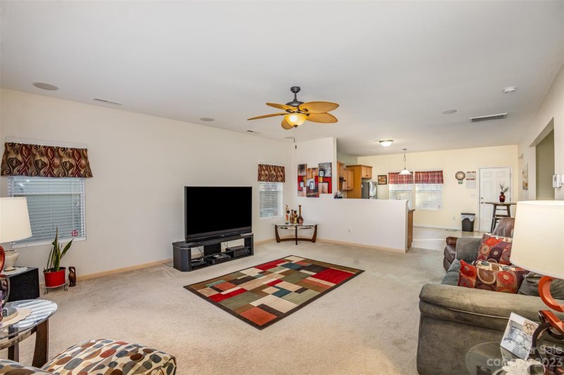 Property image 3 at 5810 Ringneck Road, Charlotte, NC 28216