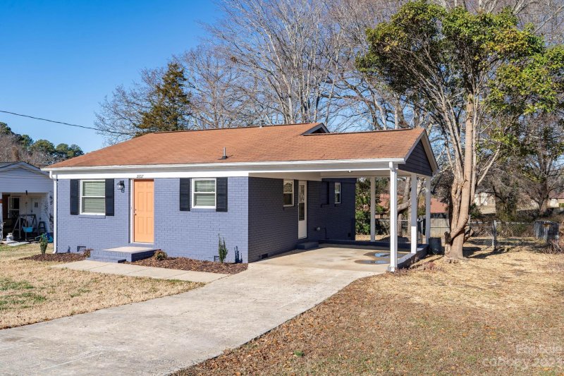 Property image 2 at 2807 Gail Avenue, Gastonia, NC 28052