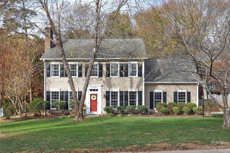 12232 Hickory Knoll Court