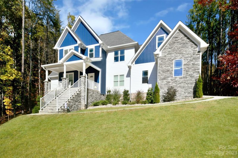 Property image 3 at 490 Kenway Loop, Mooresville, NC 28117