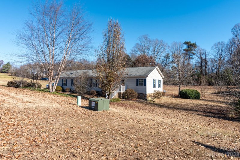 Property image 5 at 33 Charlie Mitchell Lane, Taylorsville, NC 28681