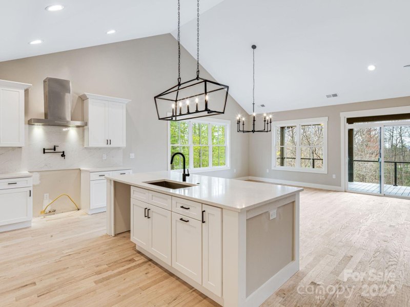 Property image 3 at 16 Dusky Court, Hendersonville, NC 28739