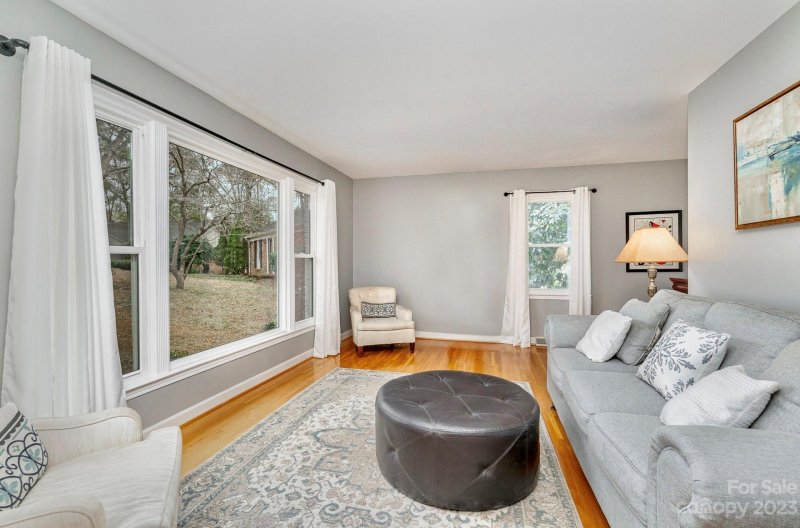 Property image 5 at 912 Tally Ho Court, Charlotte, NC 28212