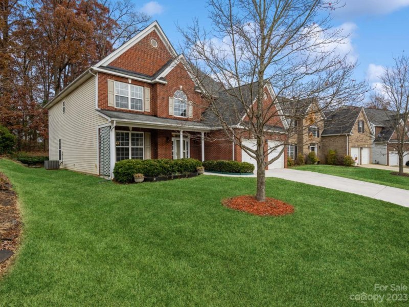 Property image 2 at 8532 Ridgeline Lane, Charlotte, NC 28269