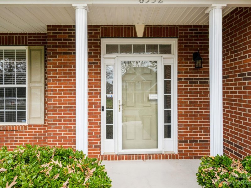 Property image 4 at 8532 Ridgeline Lane, Charlotte, NC 28269