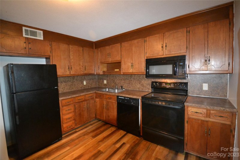 Property image 5 at 1300 Larchmont Place, Salisbury, NC 28144