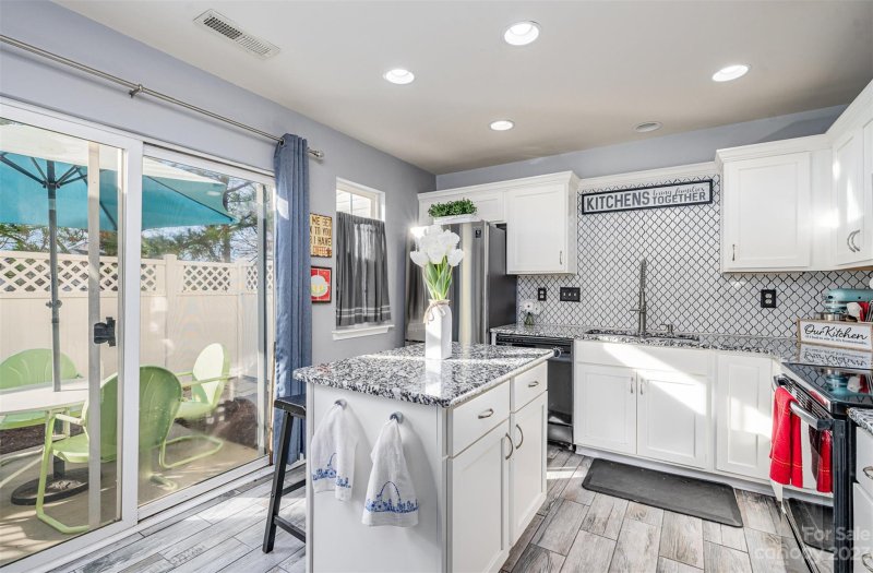 Property image 4 at 674 Rock Lake Glen, Fort Mill, SC 29715