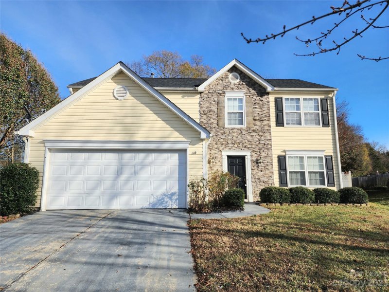 3013 Thistlewood Circle