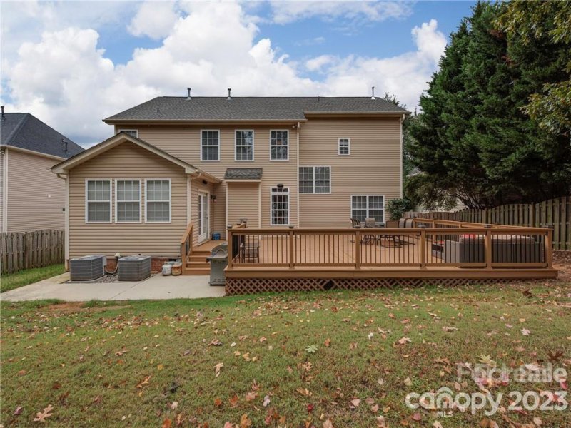 Property image 2 at 8104 Calistoga Lane, Waxhaw, NC 28173