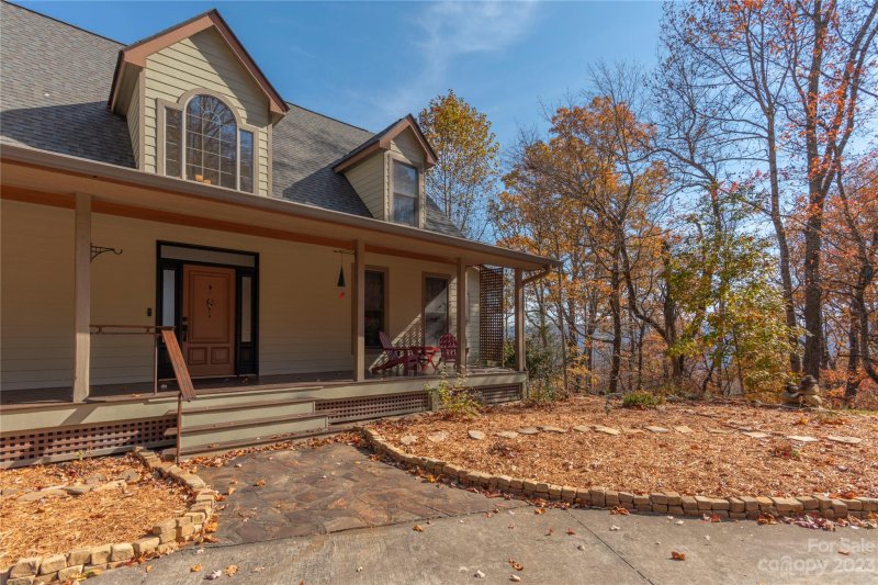 Property image 2 at 303 Pinnacle Drive, Black Mountain, NC 28711