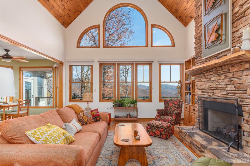 Property image 5 at 303 Pinnacle Drive, Black Mountain, NC 28711