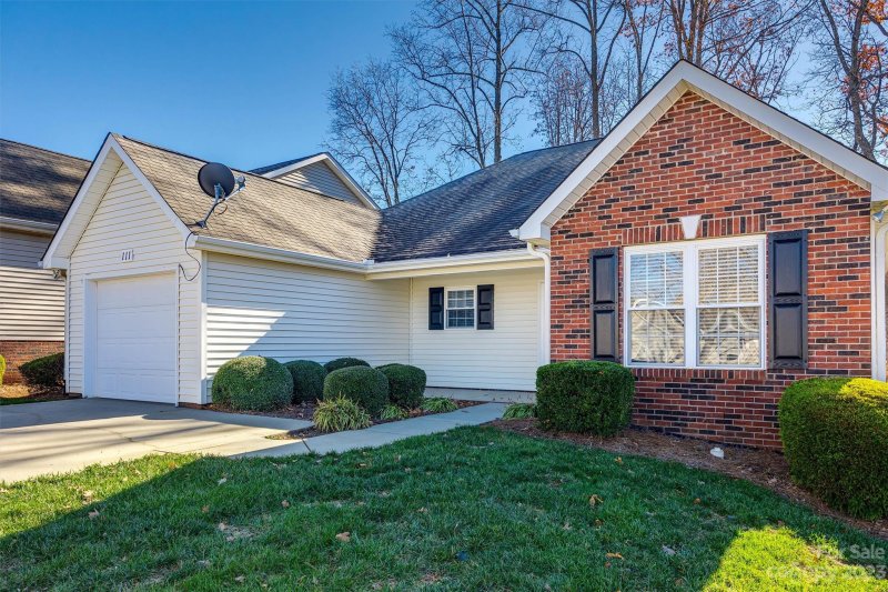 Property image 2 at 111 Keswick Lane, Mooresville, NC 28117