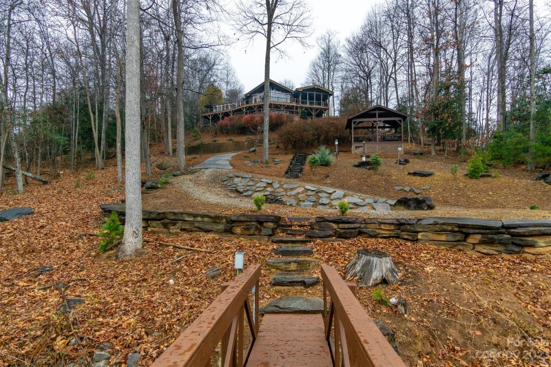 536 Harborside Drive