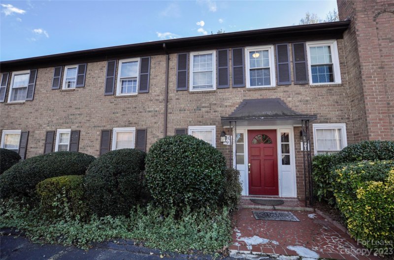 921 Nottingham Drive