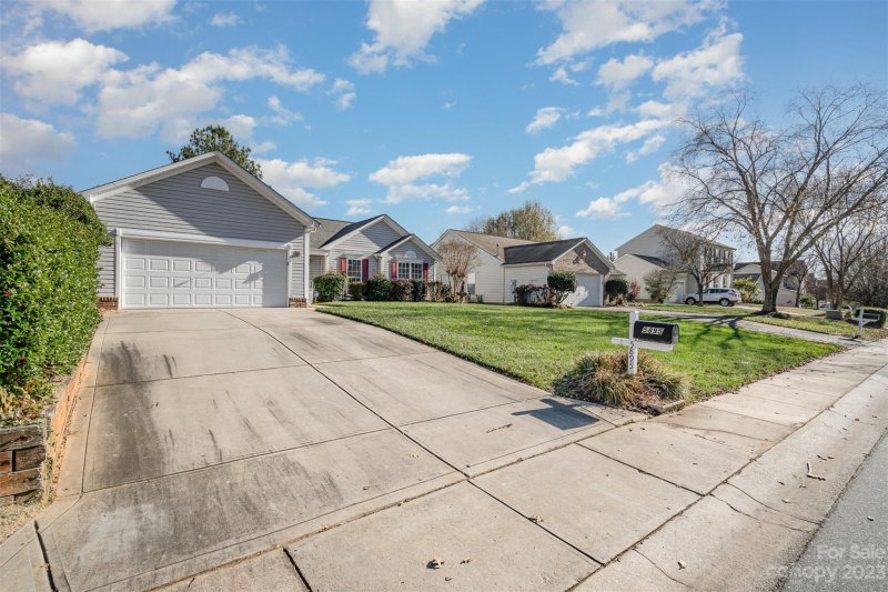 Property image 3 at 5895 Brookstone Drive, Concord, NC 28027