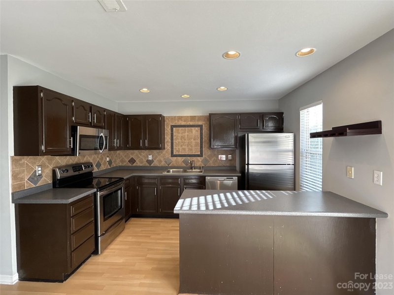 Property image 4 at 9106 Four Mile Creek Road, Charlotte, NC 28277