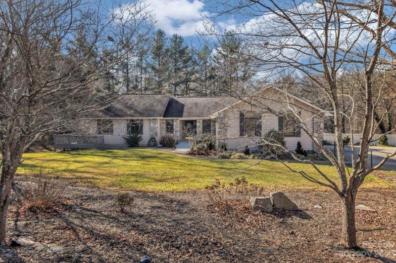 Property image 2 at 21 Windswept Drive, Candler, NC 28715