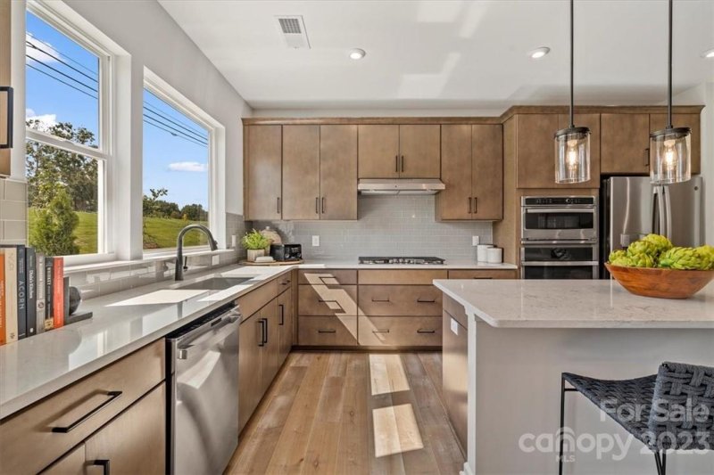 Property image 3 at 415 Vinroot Alley, Charlotte, NC 28217