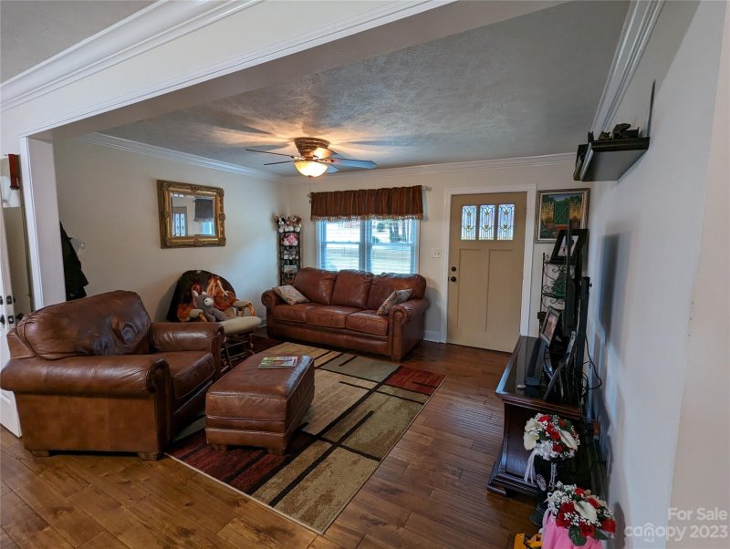 Property image 3 at 4720 Chapel Grove Road, Gastonia, NC 28052