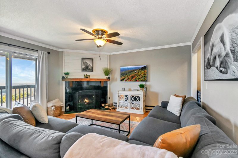 Property image 4 at 301 Pinnacle Inn Road, Beech Mountain, NC 28604