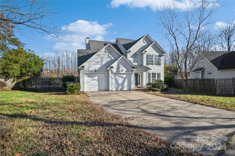 Property image 2 at 9503 Secretariat Drive, Charlotte, NC 28216