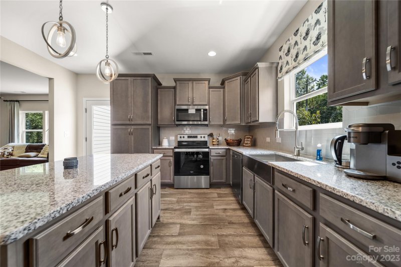 Property image 4 at 5002 Arbordale Way, Mount Holly, NC 28120