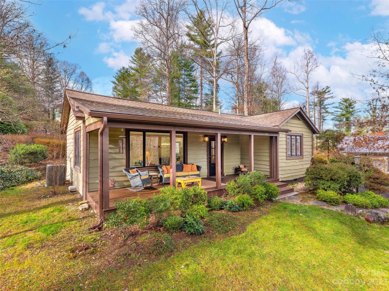 Property image 2 at 316 Crystal Springs Drive, Laurel Park, NC 28739