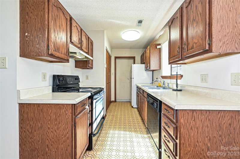 Property image 5 at 1060 Meadowbend Drive, York, SC 29745