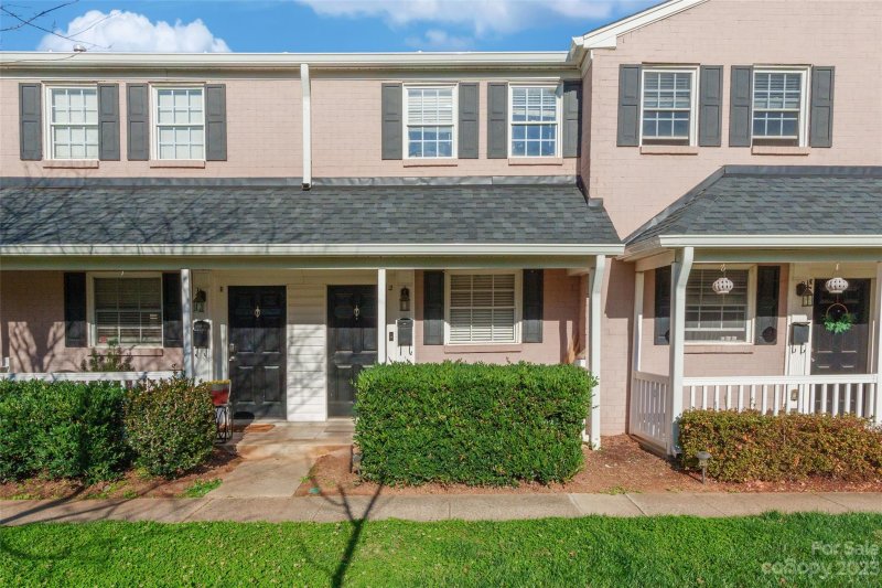 Property image 2 at 1224 Green Oaks Lane, Charlotte, NC 28205