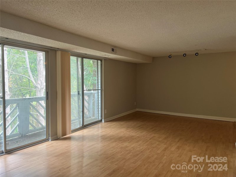 Property image 3 at 9520 Shannon Green Drive, Charlotte, NC 28213