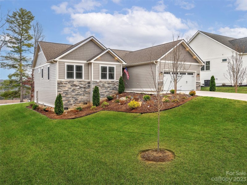 Property image 2 at 21 Forging Way, Hendersonville, NC 28792