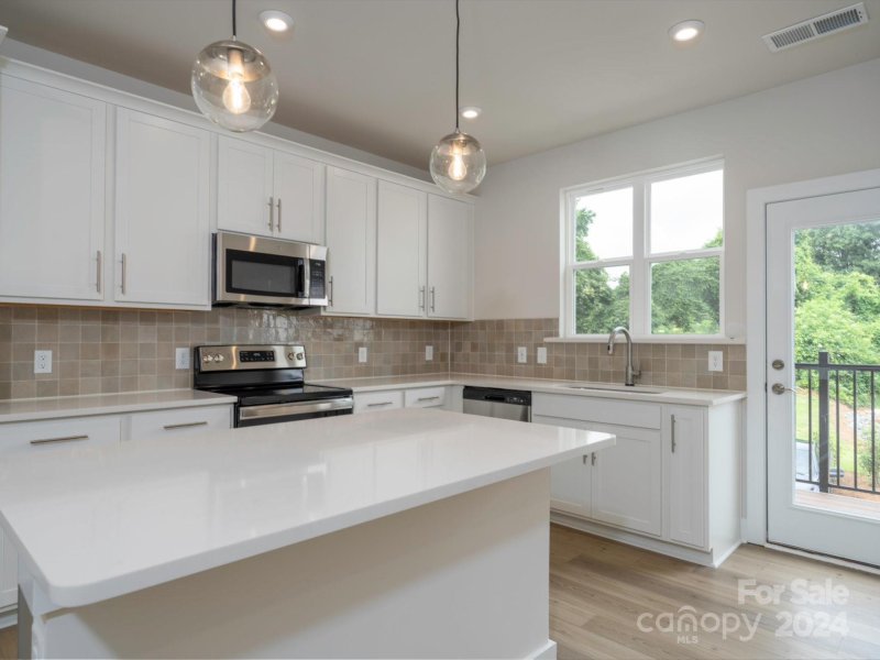 Property image 3 at 1548 Levy Way, Charlotte, NC 28205