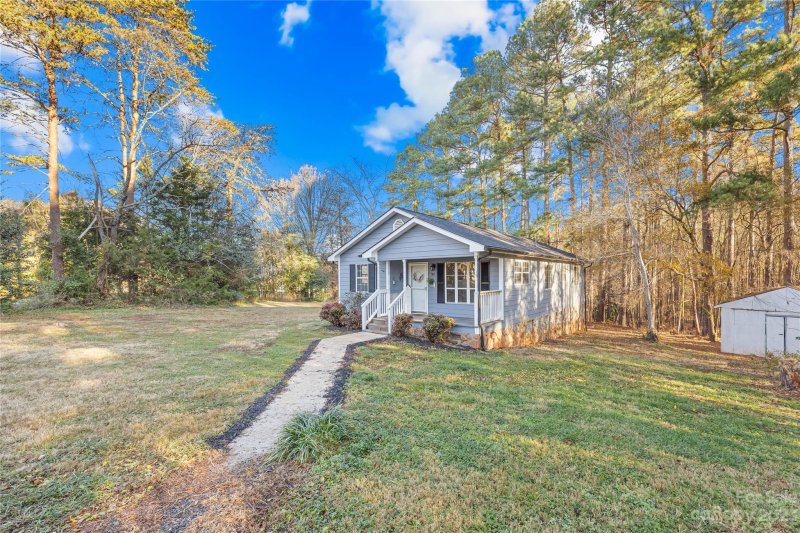 Property image 2 at 588 Blossom Hill Road, Lincolnton, NC 28092