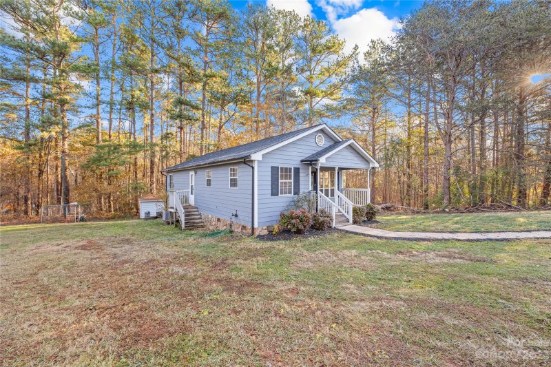 Property image 3 at 588 Blossom Hill Road, Lincolnton, NC 28092