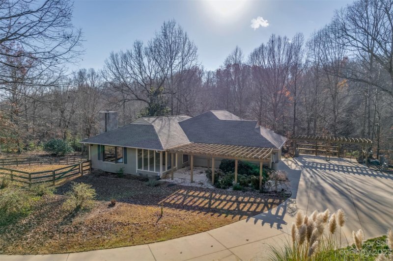 Property image 3 at 300 Riverknoll Lane, Tryon, NC 28782
