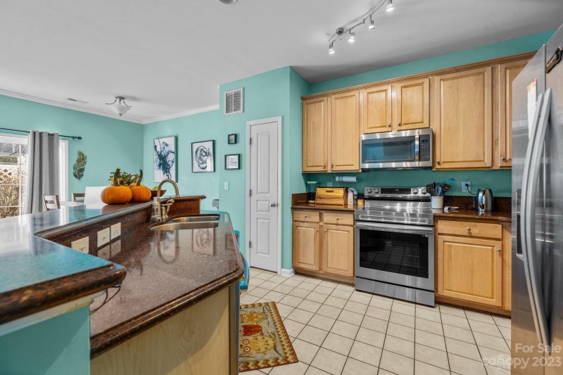 Property image 4 at 8411 Chaceview Court, Charlotte, NC 28269