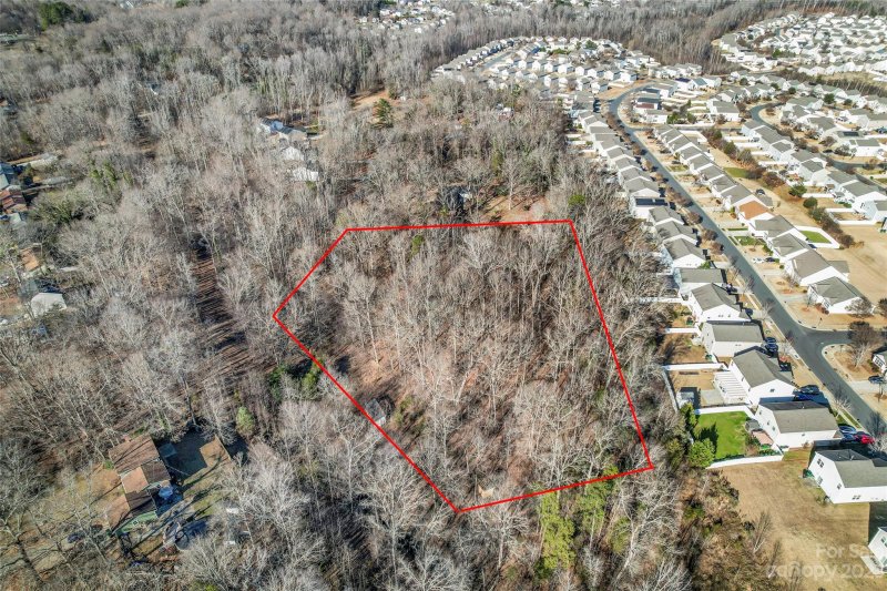 Property image 3 at 11107 E Lake Road, Charlotte, NC 28215