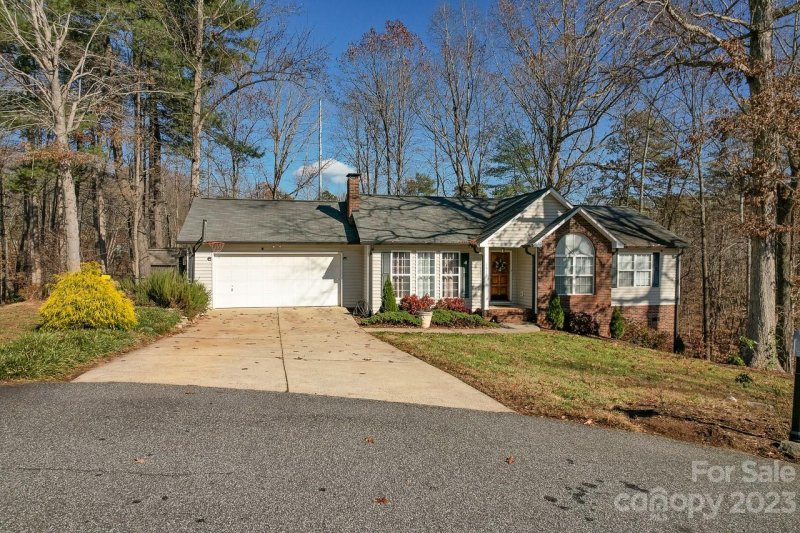 Property image 2 at 1611 9th Street Place, Hickory, NC 28602